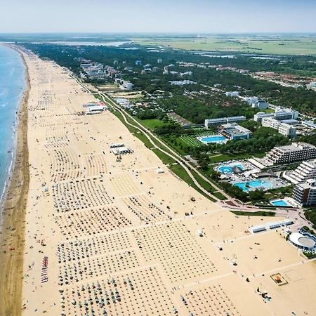 Appartamenti Sirio Via Pesci 6,8,14 Bibione Extérieur photo