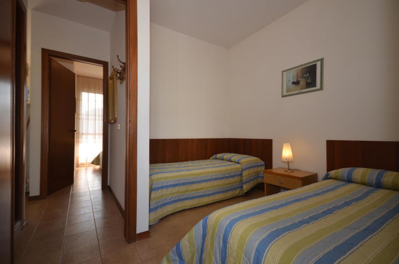 Appartamenti Sirio Via Pesci 6,8,14 Bibione Extérieur photo