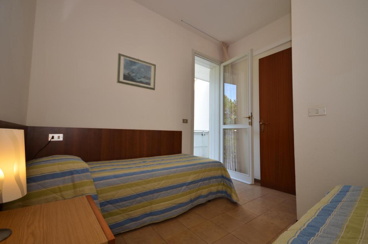 Appartamenti Sirio Via Pesci 6,8,14 Bibione Extérieur photo