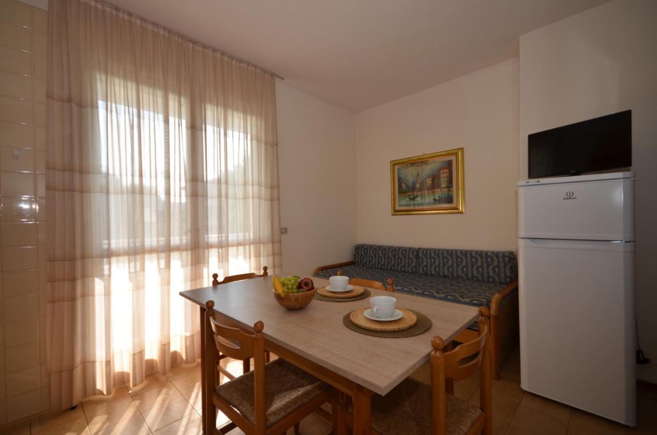 Appartamenti Sirio Via Pesci 6,8,14 Bibione Extérieur photo
