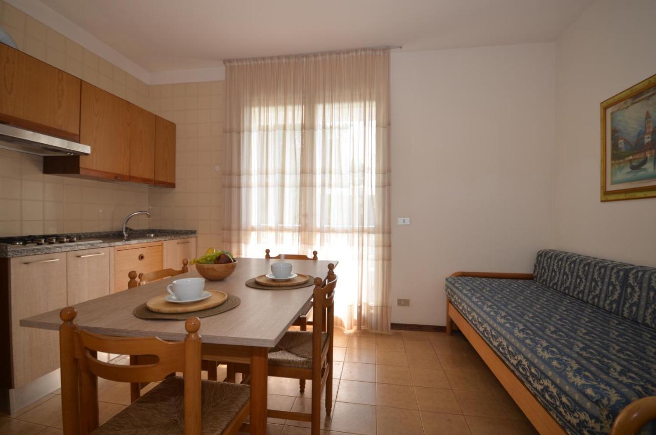 Appartamenti Sirio Via Pesci 6,8,14 Bibione Extérieur photo